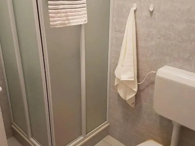 Tina - One Bedroom With Terrace דירה