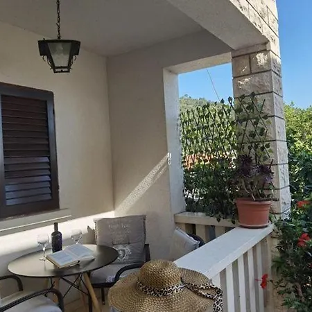 Apartment Tina - One Bedroom With Terrace